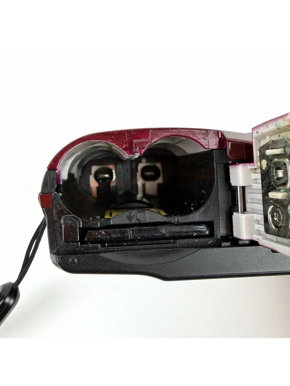 Nikon Coolpix L24 14.0MP Red Digital Camera Read Desc Parts/Repair